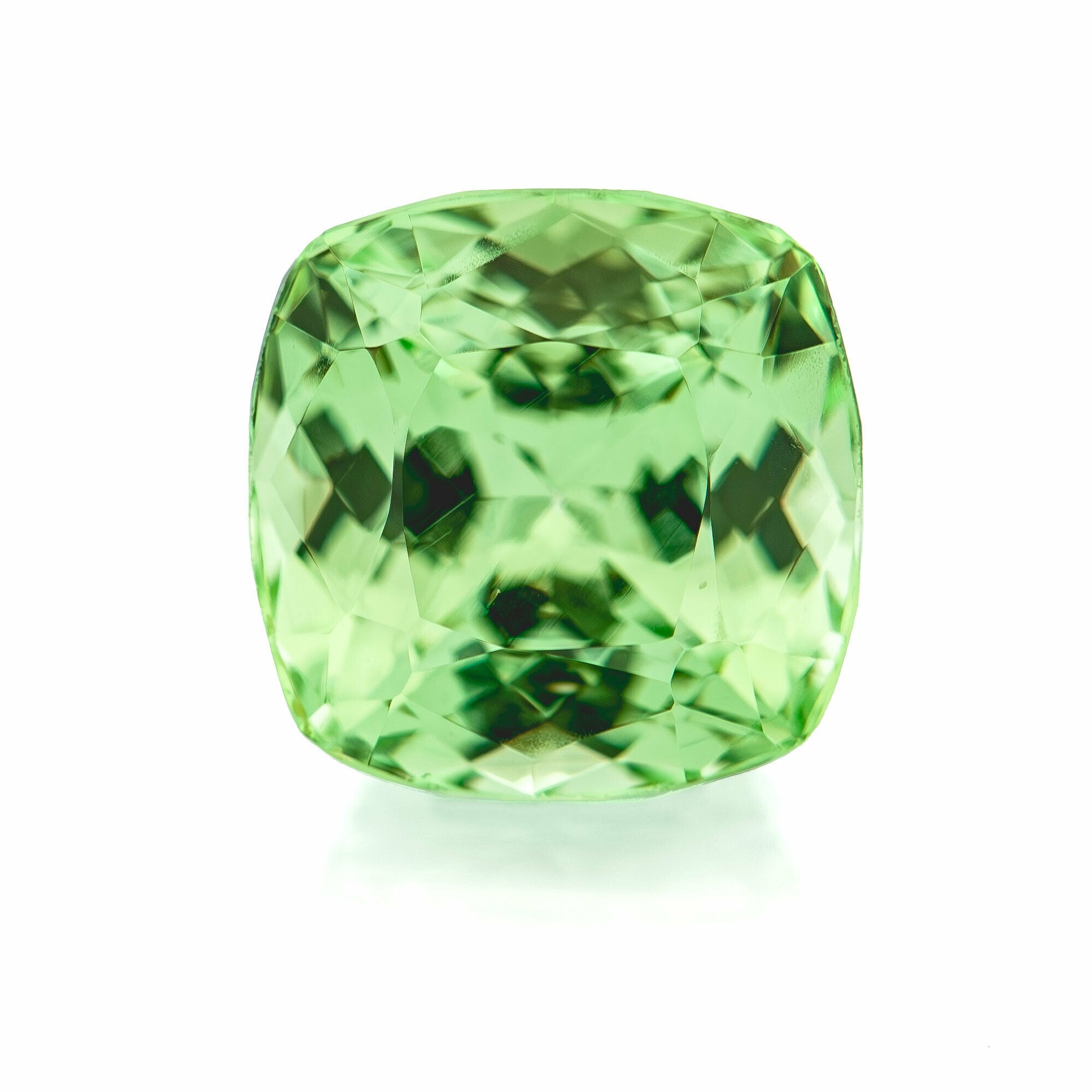 3.15 ct. Natural Mint Garnet