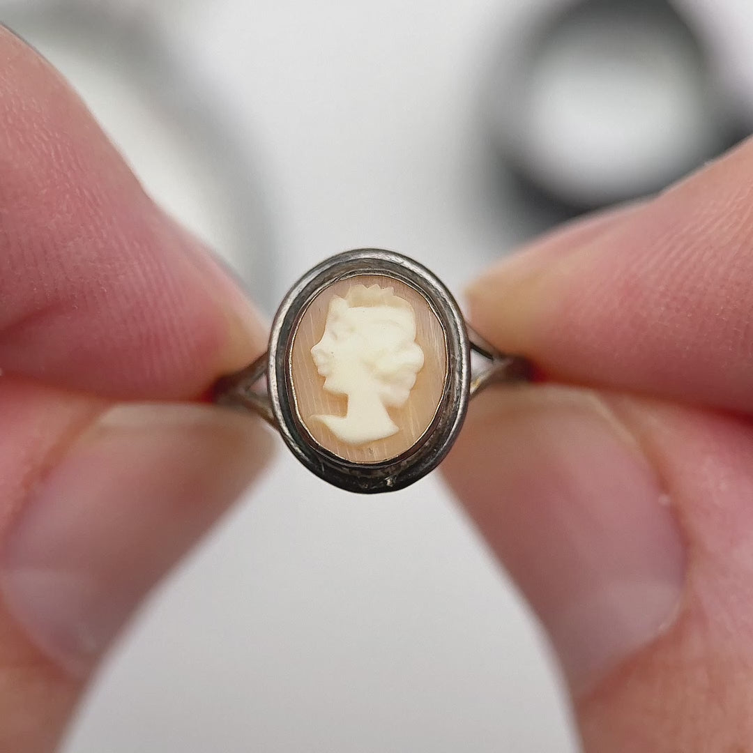 Vintage Shell Cameo Ring in Sterling Silver